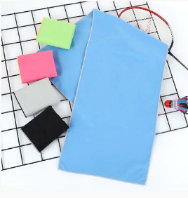 Quais são os usos de uma toalha esportiva?